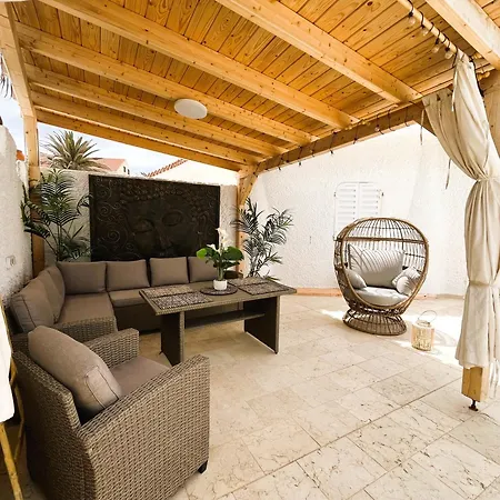 Вилла Atlantic Dream With Pool And Jacuzzi Only Adults *